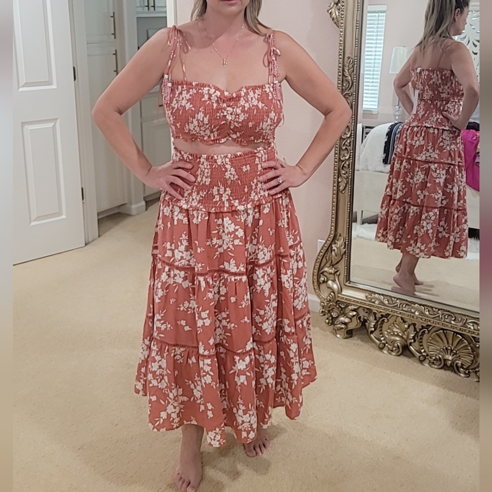 🆕️ House of Harlow Printed Skirt Set